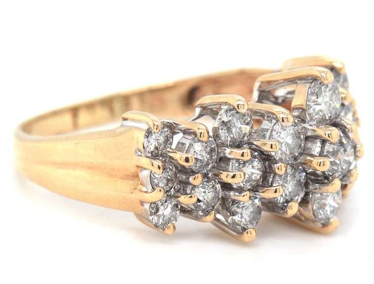 14kt Yellow gold 1.25ctw brilliant cut diamond cluster band