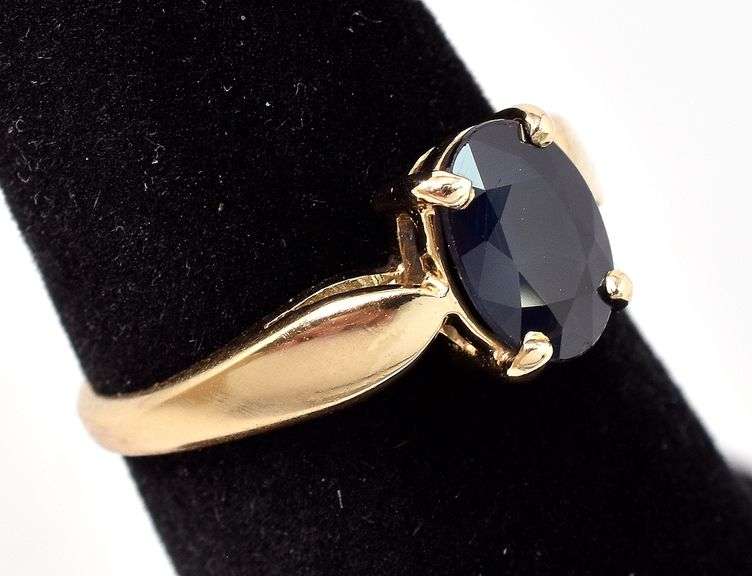 Fantastic 14K Yellow Gold Blue Sapphire Gemstone Ring