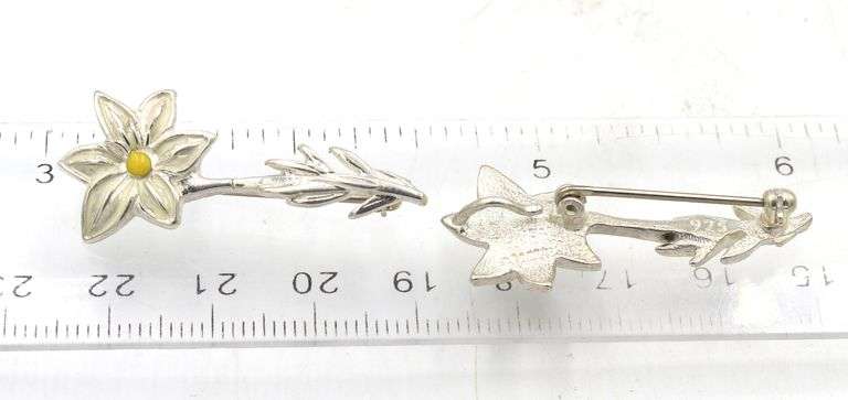 Lot of Vintage 925 sterling silver jewelry