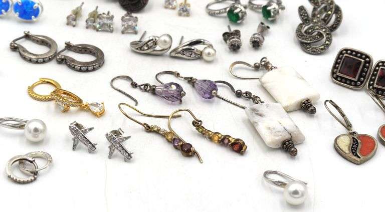 Group lot of Vintage 925 sterling silver earrings