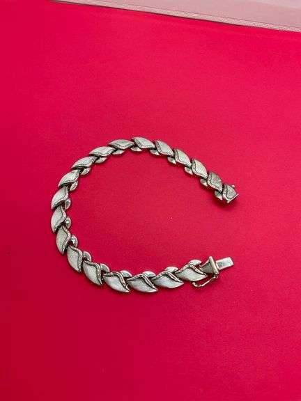 LADIES 14K WHITE GOLD LEAF STYLE BRACELET. 12.0 GRAMS