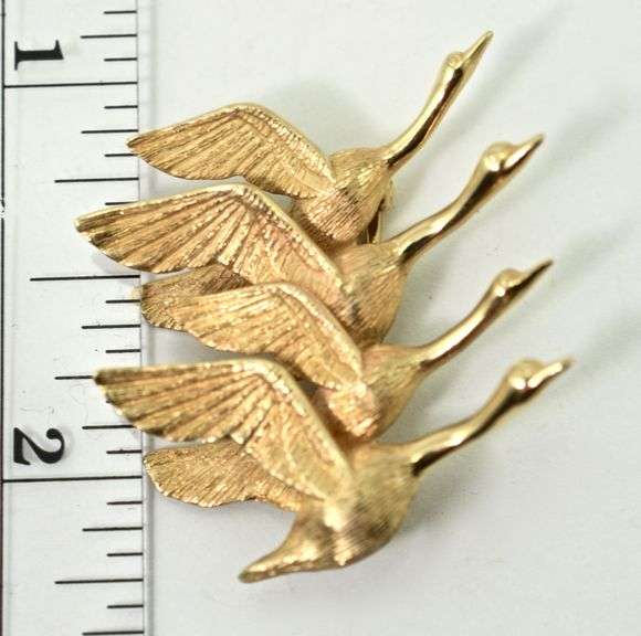 Charming Well-Detailed 14K  Flying Geese Brooch