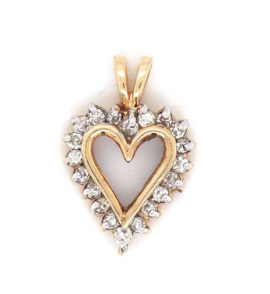 10kt Yellow gold diamond heart shaped pendant