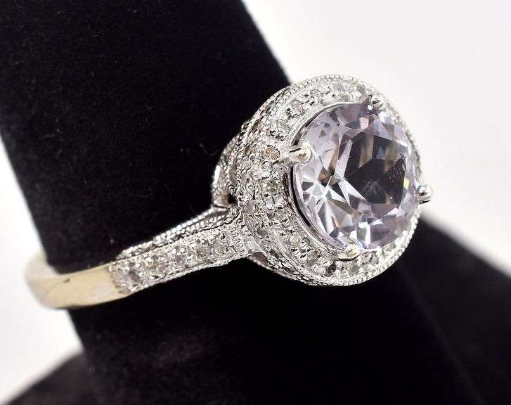Sparkling 14K white Gold Purplish Gemstone and Diamond Ring