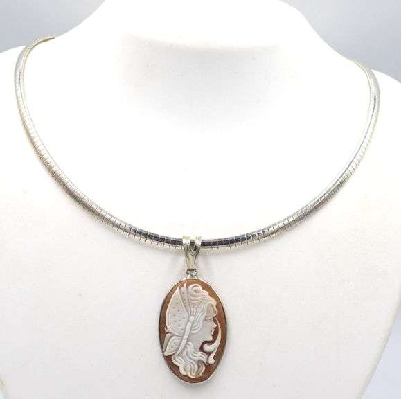 925 Sterling silver Cameo pendant on Italian omega chain