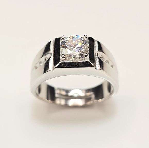 Men's Sparkling 1 Ct White Fire Moissanite Ring