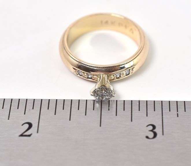 Sparkling 14K Yellow Gold Diamond Ring