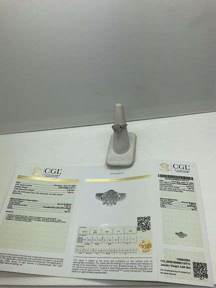 CERTIFIED BRAND NEW 14K WHITE GOLD DIAMOND RING