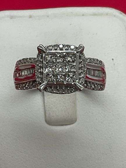 CERTIFIED BRAND NEW 14K WHITE GOLD DIAMOND RING. 1.00 CARAT