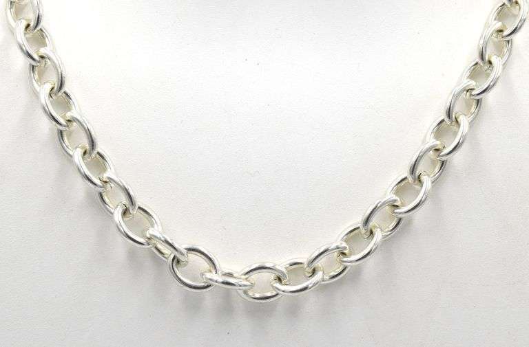 Set of 925 Sterling silver necklace and bracelet with heart shaped charm