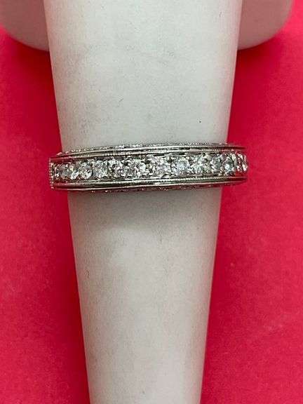 BRAND NEW CERTIFIED 14K WHITE GOLD BAND. 1.00 CARAT