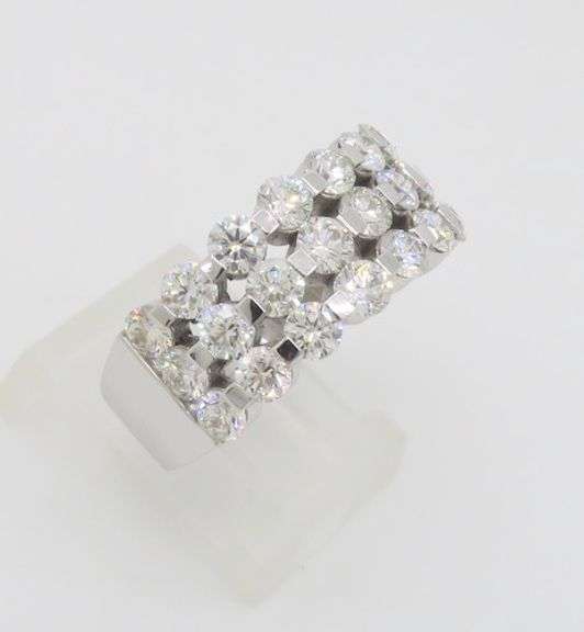 3.51CTW Three Row Diamond Band