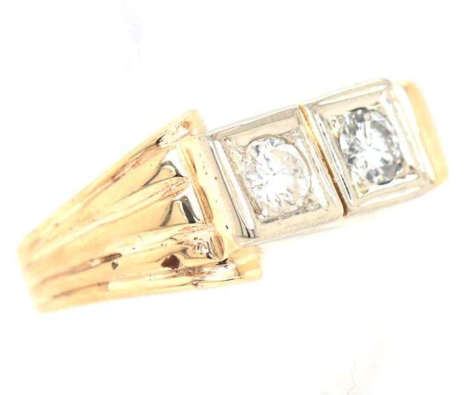 14kt Yellow gold 0.40ctw two tone diamond ring