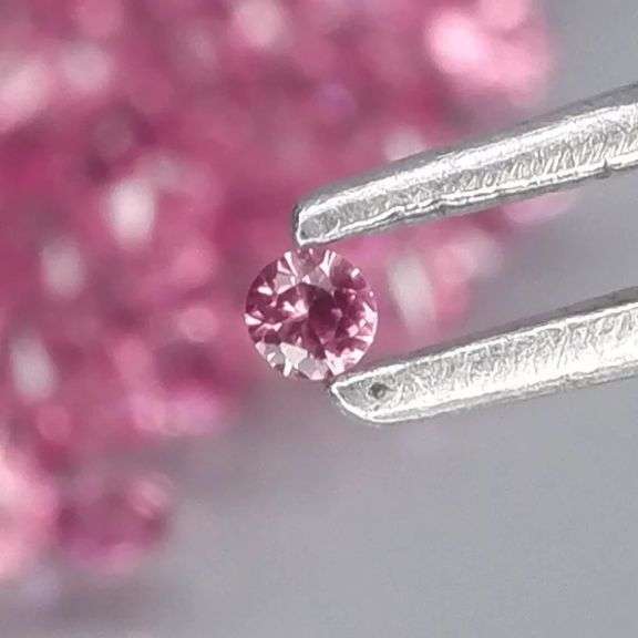 175 pieces! 2.01ct pink Sapphire set