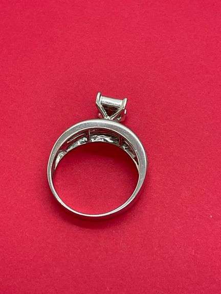 CERTIFIED 14K WHITE GOLD DIAMOND RING