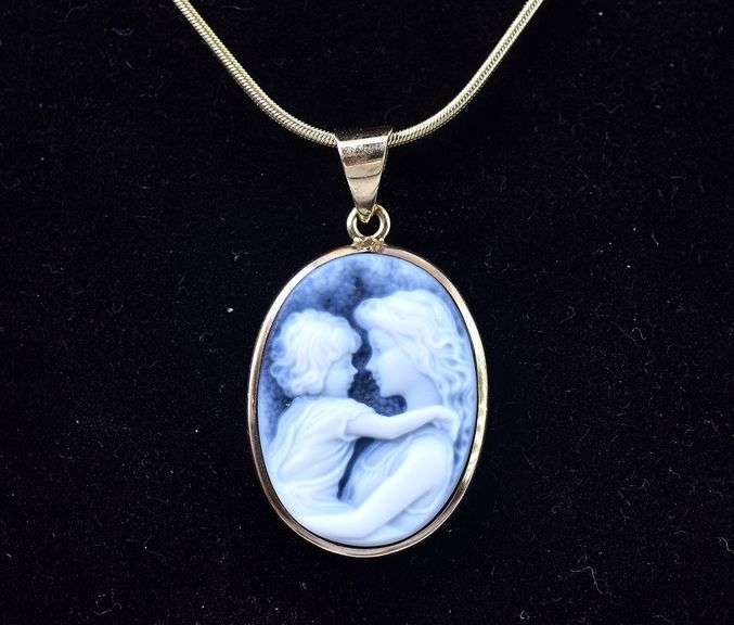 Angelic 14K Yellow Gold Cameo Pendant Necklace