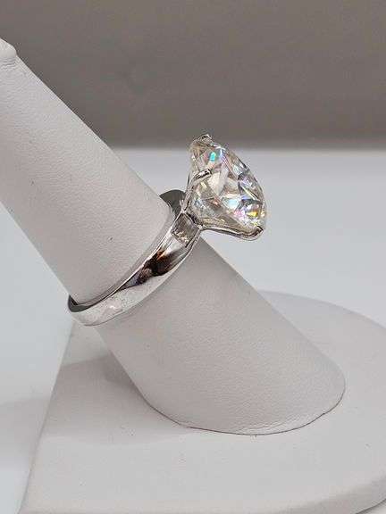 Huge Extrodinary 14.75 Ct VVs1 White F-G Simulated Lab Diamond Ring