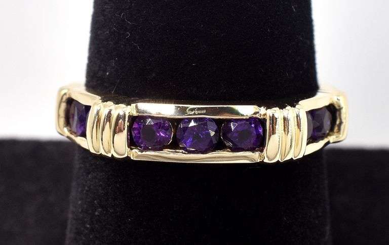 Amazing 14K Yellow Gold Amethyst Gemstone Ring