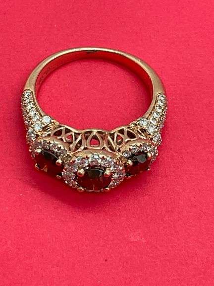 LADIES CERTIFIED 14K ROSE GOLD DIAMOND RING. 3.00 CARATS.