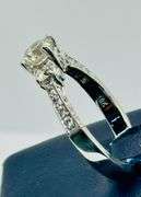 18K White Gold Round Brilliant Cut Diamond Ring