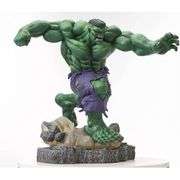 Marvel Immortal Hulk Deluxe Collectible Statue