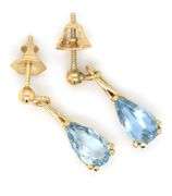18kt Yellow gold 3ctw pear shaped aquamarine dangle earrings
