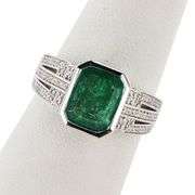 18K WHITE GOLD EMERALD AND DIAMOND RING 2.46 C.T.W.