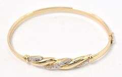 Ravishing 14K Yellow Gold Diamond Bangle Bracelet