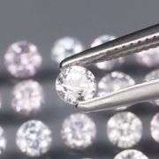 Yes! 2 full carats of Diamond white Sapphires!!!!