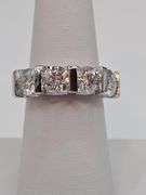 Sparkling 14 Kt White Gold Plate 4.15 Ct VVs1 F-G Simulated Diamond Ring