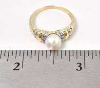 Beautiful 14K Yellow Gold Pearl and Diamond Ring