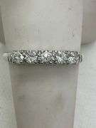LADIES 14K WHITE GOLD DIAMOND RING