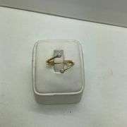 LADIES 14K GOLD AND DIAMOND RING