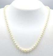 Graduated pearl strand necklace