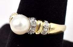 Beautiful 14K Yellow Gold Pearl and Diamond Ring