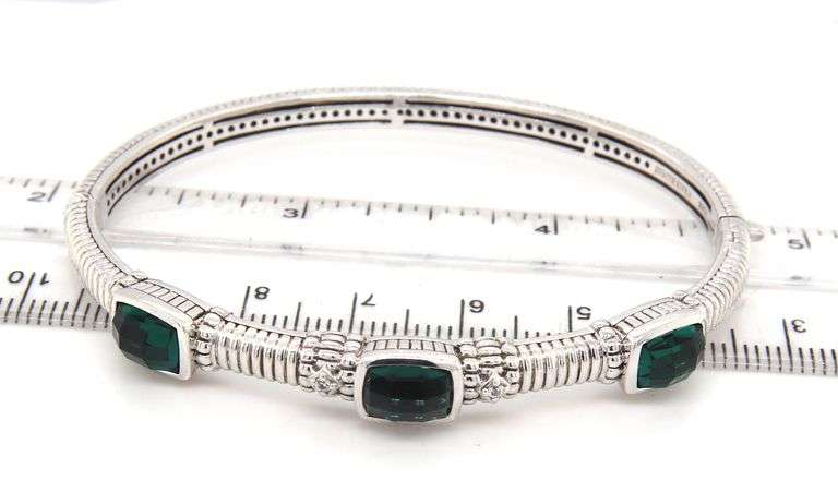 Judith Ripka Emerald green quartz bangle bracelet in 925 sterling silver