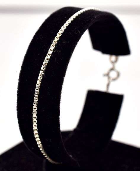 Chain Link Bracelet in Sterling Silver