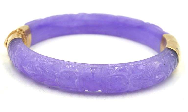 Lot of 2 Jade bangles in 14kt Yellow gold
