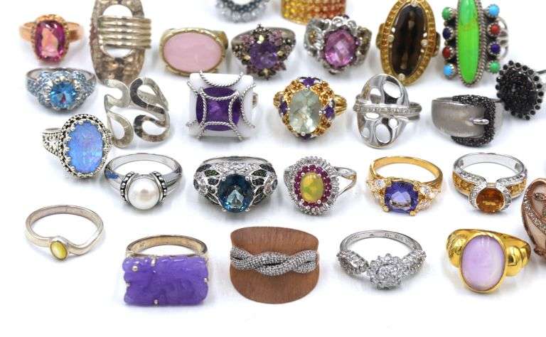 Group lot of 29 Vintage 925 sterling silver rings