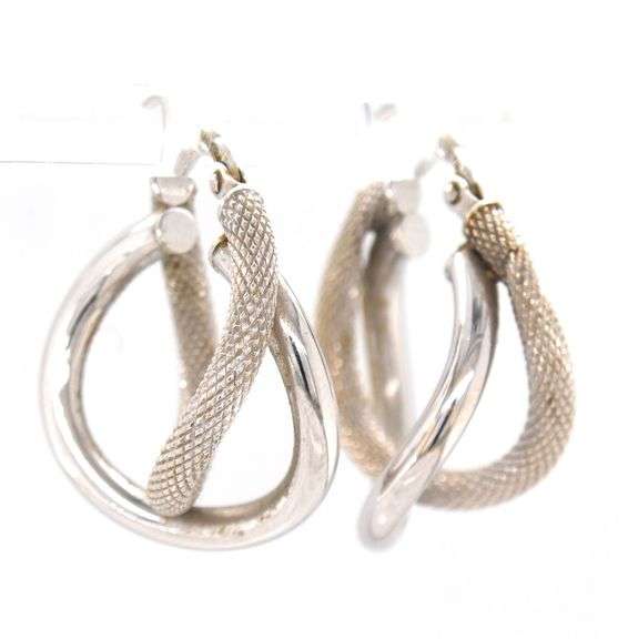 14kt White gold earrings