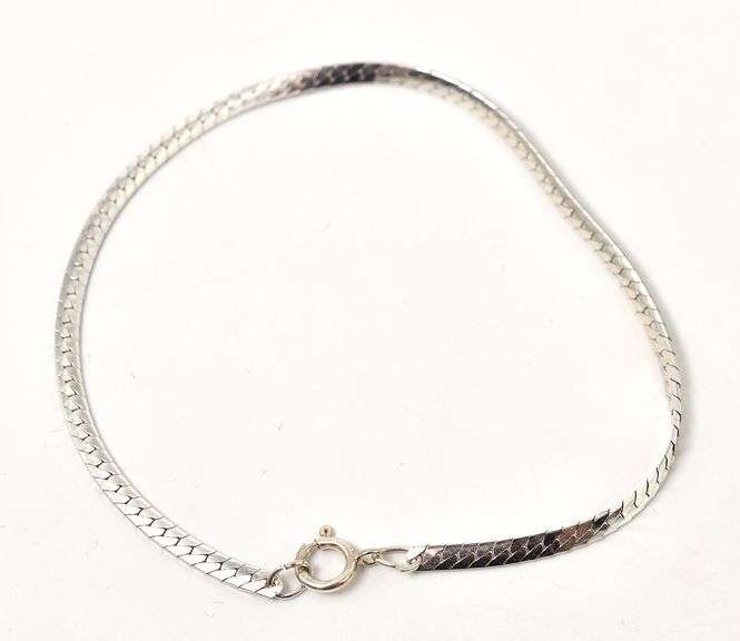 Chain Link Bracelet in Sterling Silver