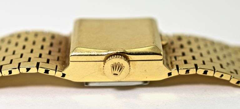 Valuable 18K Vintage Rolex Ladies Watch