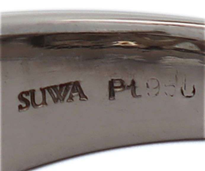 SUWA 1.35ctw Trillion and Round Diamond Diagonal Bezel Set Ring in Platinum