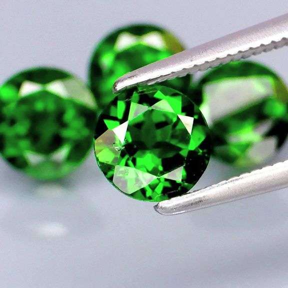 Rich forest green 3.88ct Chrome Diopside set