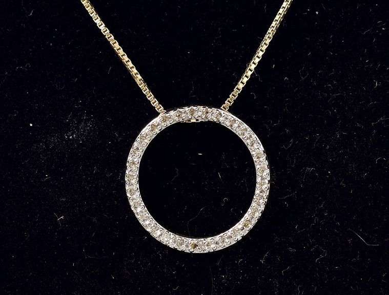 Vermeil Circle Shaped Pendant Necklace with Diamond in Sterling Silver