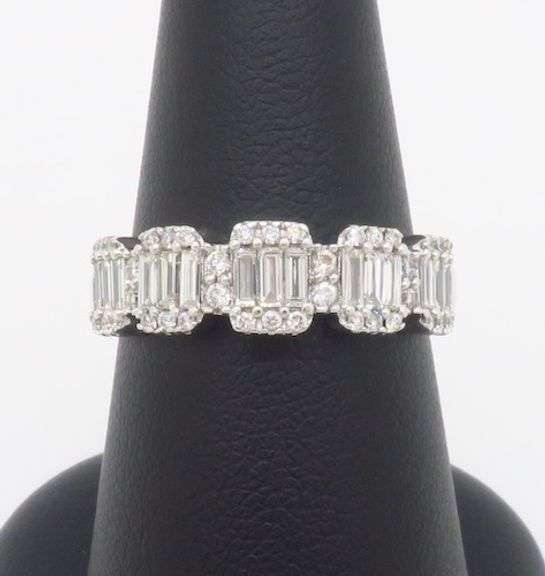 Baguette & Round Diamond Band Ring
