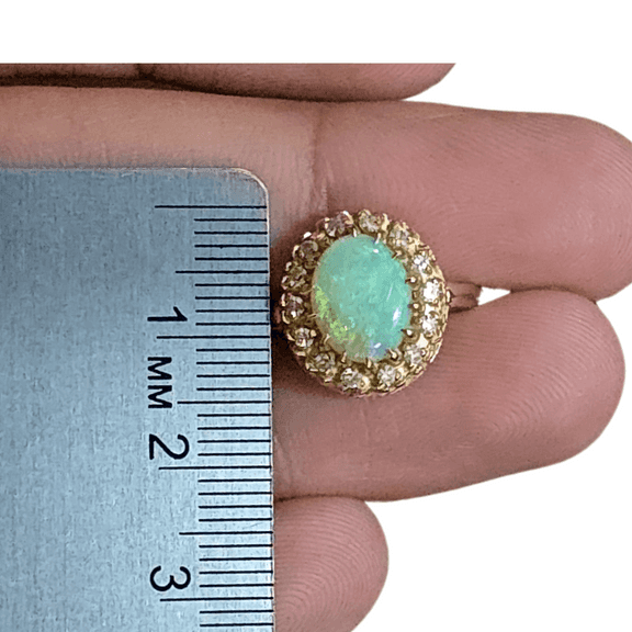 14K (585) Yellow Gold VVS Natural Diamond & Opal Stone: Ring