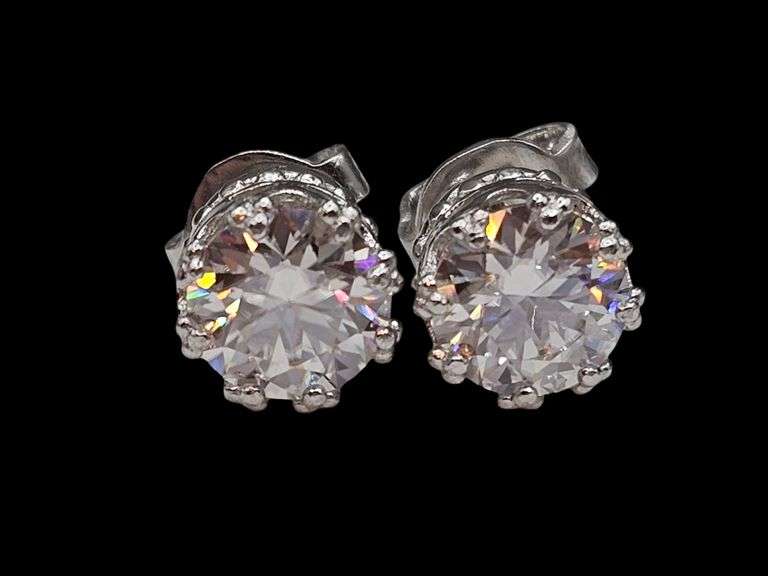 Sparkling 5.75  Ctw VVs1 F-G Lab Simulated Diamond Earrings