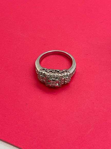 CERTIFIED 14K WHITE GOLD DIAMOND RING / BAND.