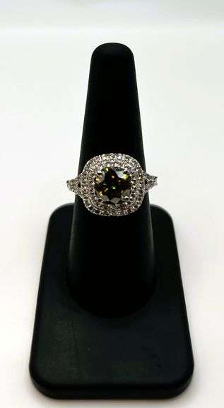 Dynamic 3.17 Ct VVs1 Golden Amber Green Lab Diamond Ring